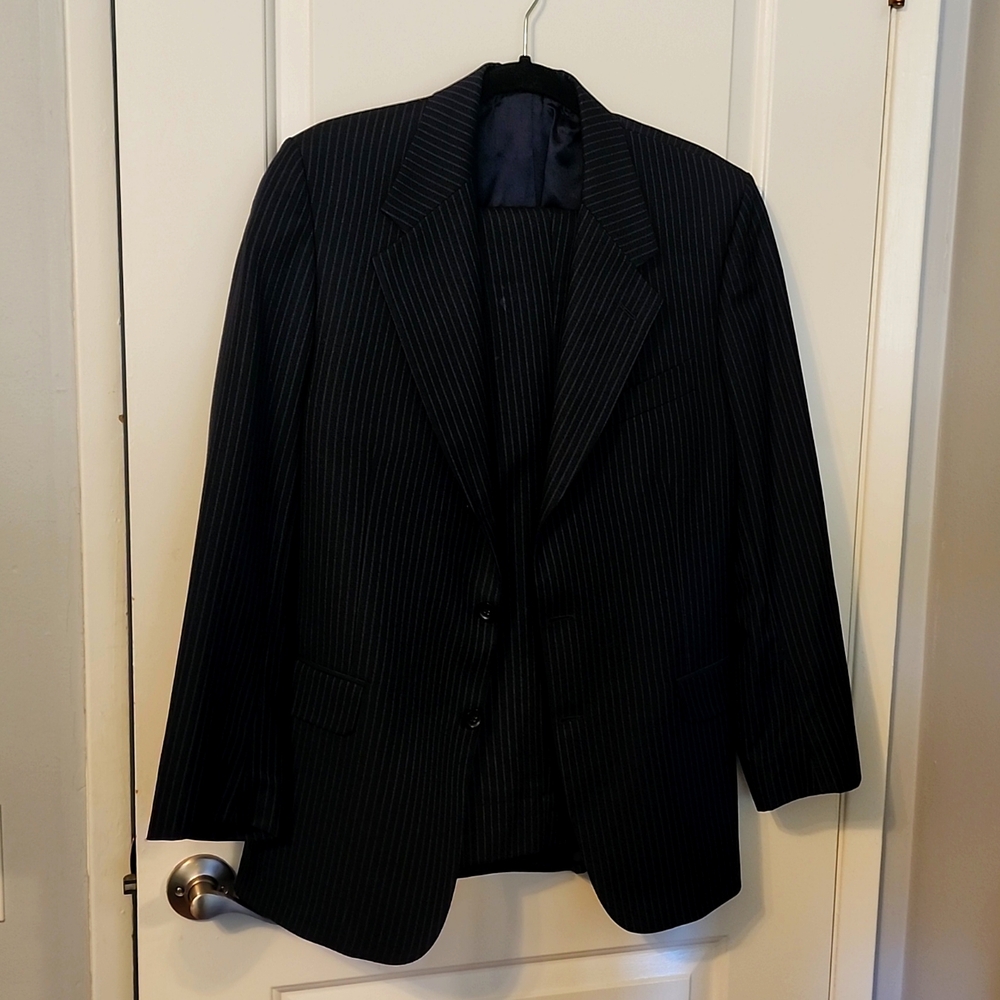 Fenzi Suite Blue With Stripes Made in Italy.  Suite 40 Waiste 30 Lenght 30